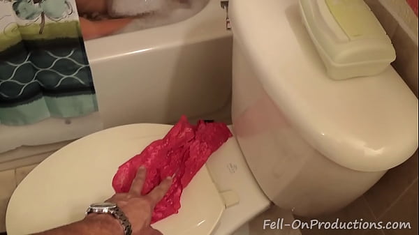 سكس اجنبي بنت مراهقه تتناك من عشيقها