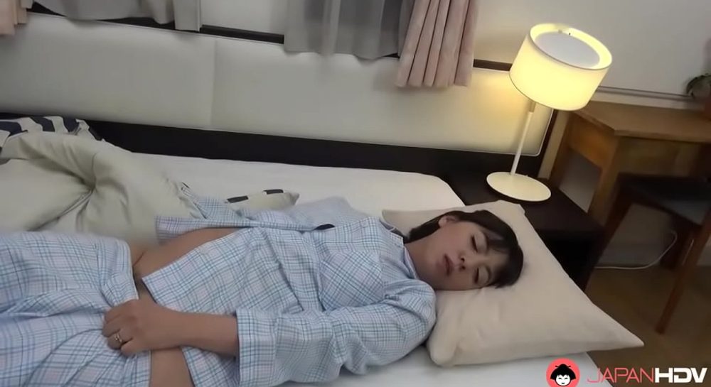 سكس اسيوي HD نيك قحبه من كسها الهايج